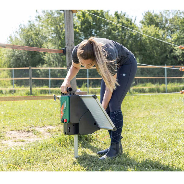 AKO S3000 Solar Electric Fence Energiser – Up to 95km Range