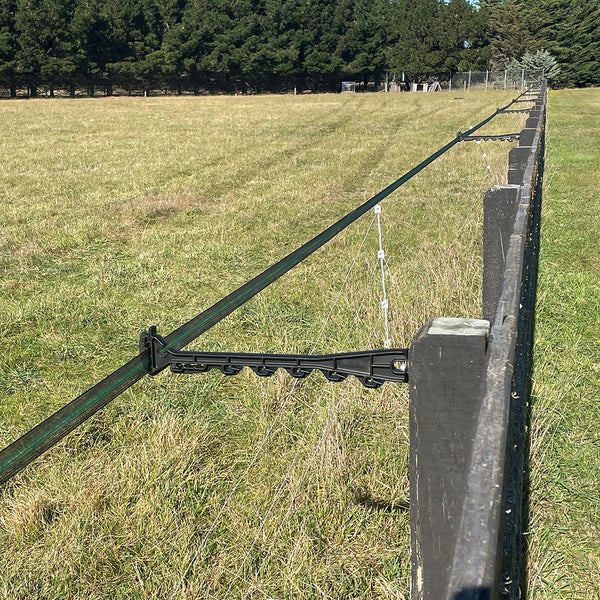 Styx Electric Fence Offset Outrigger - 400mm, Black UV-Stabilised Plastic